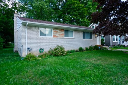 23270 Meadowlark St, Oak Park, MI, 48237-2273 | Card Image