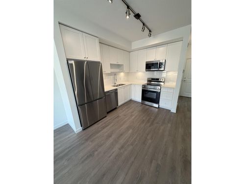 413-15733 85 Avenue, Surrey, BC, V4N6Z1 | Card Image