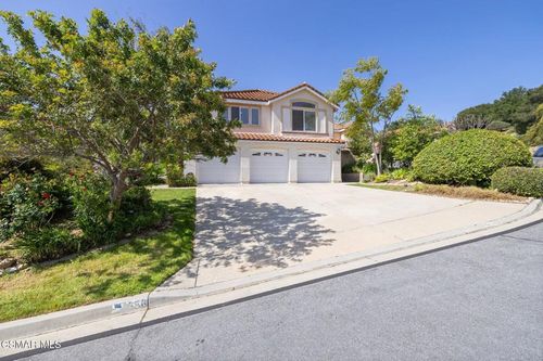 658 Elevar Court, Simi Valley, CA, 93065 | Card Image