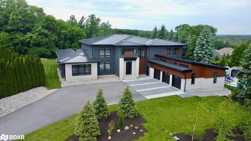 {{alt}} | Card Image