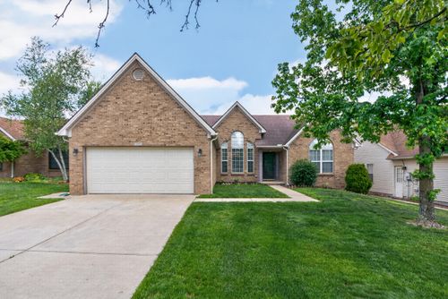 2957 Sandersville Rd, Lexington, KY, 40511-8859 | Card Image
