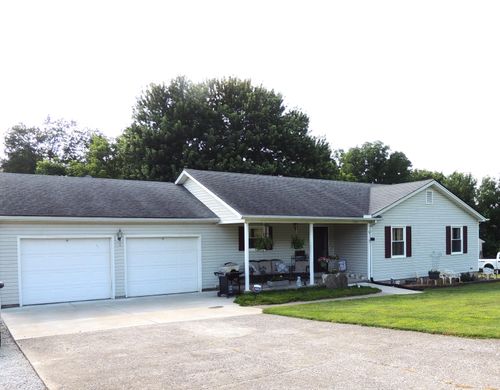 104 Thomas St, Frankfort, KY, 40601-8869 | Card Image