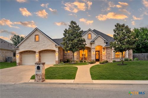 2204 Deerfield Dr, Temple, TX, 76502-7926 | Card Image