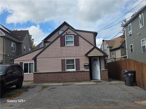 35 Spicer St, Providence, RI, 02905-1443 | Card Image