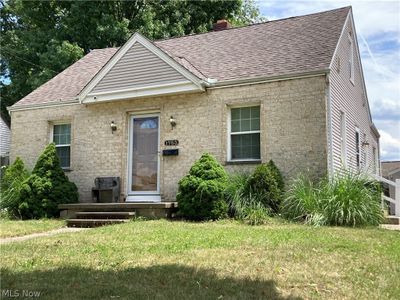 1755 Brown Street, House other with 3 bedrooms, 1 bathrooms and null parking in Akron OH | Image 1