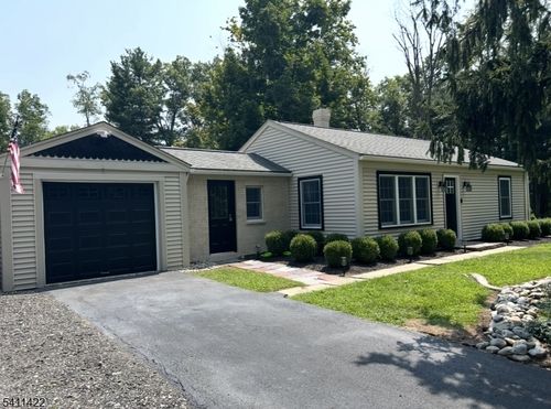 6 Willow Ct, Blairstown, NJ, 07825-3405 | Card Image