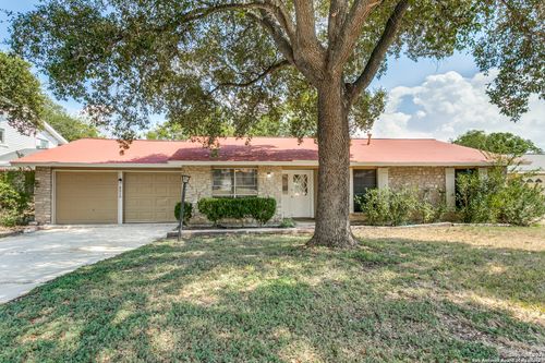 8010 Lake Frst, San Antonio, TX, 78239-3506 | Card Image