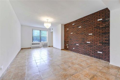 apt-1e-226 Union Tpke, Oakland Gardens, NY, 11364-3102 | Card Image