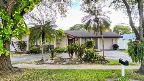 10410 Sw 50th Pl, Cooper City, FL, 33328-4942 | Card Image