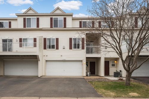 3586 Abercrombie Ln, Stillwater, MN, 55082-4192 | Card Image