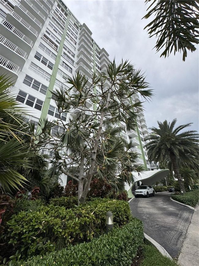 B611 - 2150 Sans Souci Blvd, Condo with 2 bedrooms, 2 bathrooms and null parking in North Miami FL | Image 15