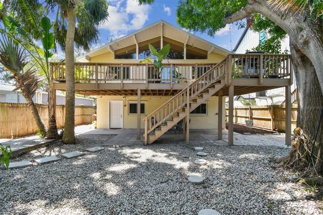 Two huge outdoor living spaces | Image 10