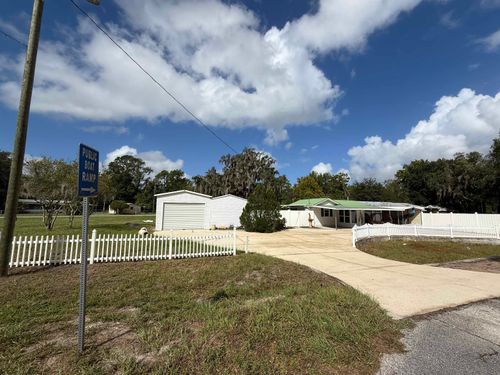 211 Cedar Creek Rd, Palatka, FL, 32177-6914 | Card Image