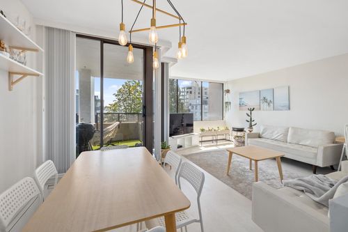 502-1737 Duchess Ave, West Vancouver, BC, V7V1P8 | Card Image