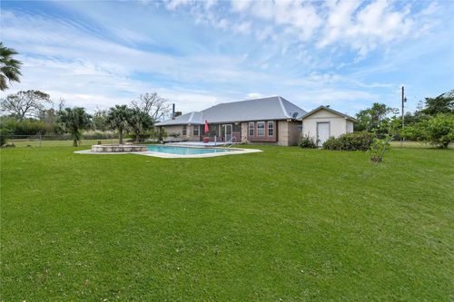 10802 4th 1/2 St, Santa Fe, TX, 77510-8126 | Card Image