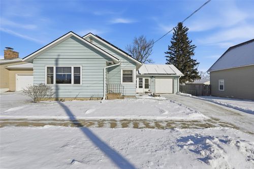 121 Moothart St, Alburnett, IA, 52202-7722 | Card Image