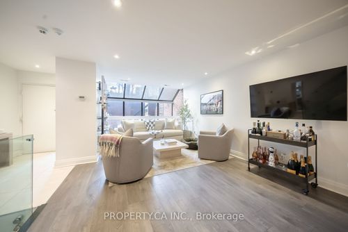 a5-142 Pears Ave, Toronto, ON, M5R1T2 | Card Image