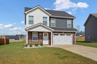 299 Dugger Dr, House other with 3 bedrooms, 2 bathrooms and 2 parking in Clarksville TN | Image 2