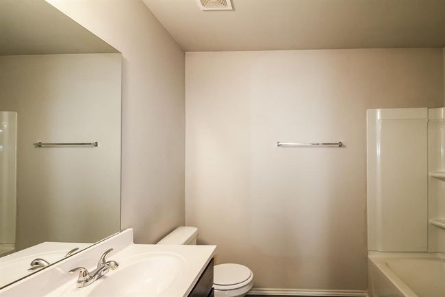 5304 Mac Rd, House other with 4 bedrooms, 2 bathrooms and null parking in Tuttle OK | Image 6