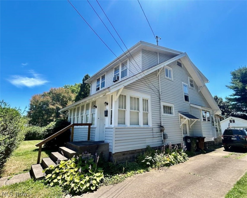 Ridge St, Belpre, OH 45714