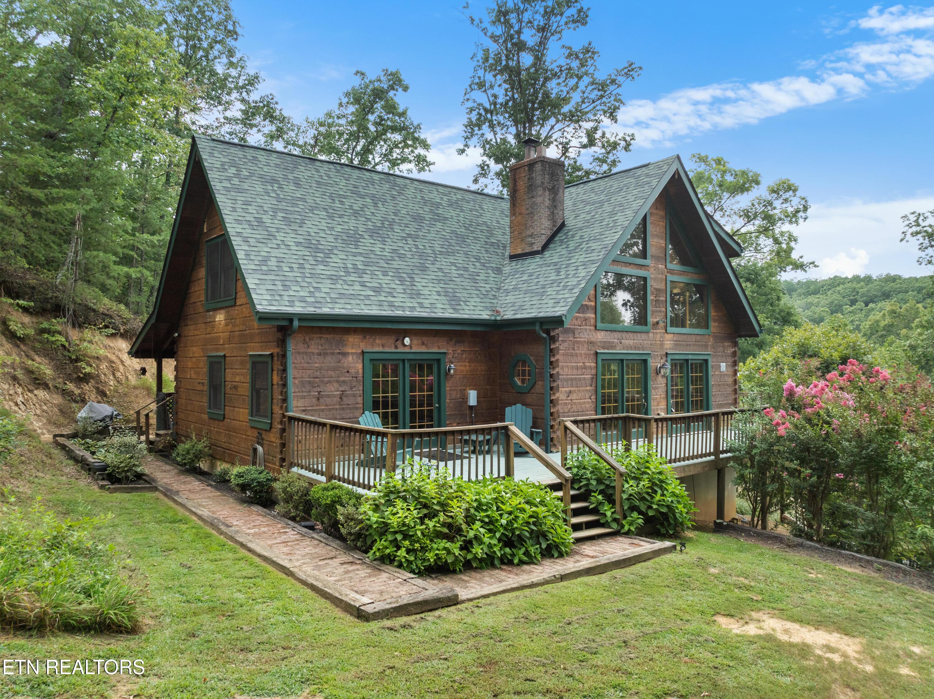 Twin Falls Dr, Maryville, TN 37803