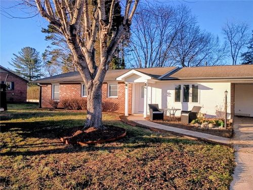 215 Oakwoods Ln, Wilkesboro, NC, 28697-7418 | Card Image