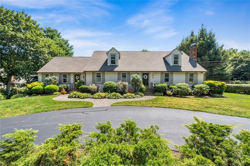 46 Middle Road, East Greenwich, RI, 02818 | Card Image