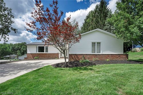 5660 Elm Hill Dr, Solon, OH, 44139-1944 | Card Image