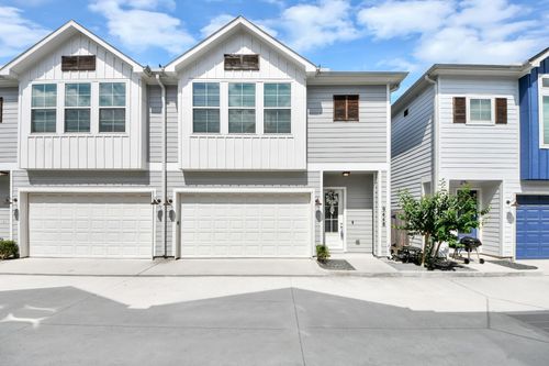 9448 Kerrwood Ln, Houston, TX, 77080-5428 | Card Image