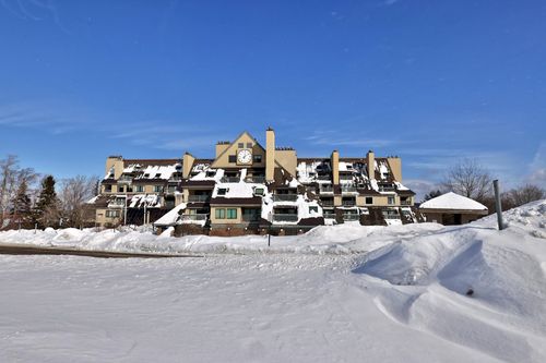 3d5-133 E Mountain Rd, Killington, VT, 05751-9615 | Card Image