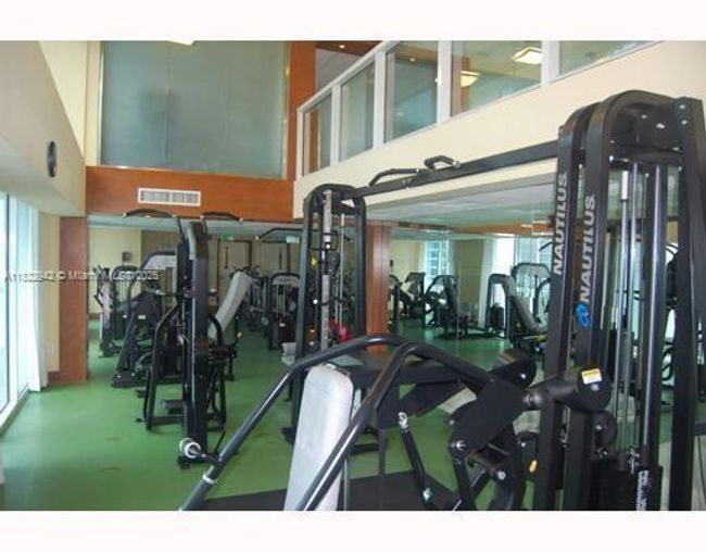 APT-1305 - 41 Se 5 Th St, Condo with 1 bedrooms, 2 bathrooms and null parking in Miami FL | Image 9