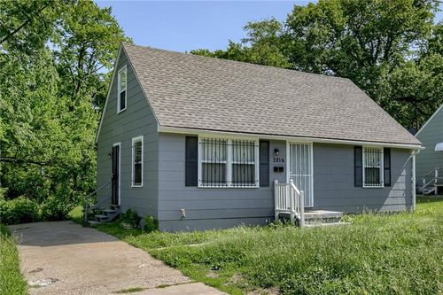 2816 63rd St, Kansas City, MO, 64130-3748 | Card Image