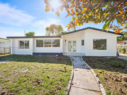 540 Harem Ave, Opa-Locka, FL, 33054-3022 | Card Image