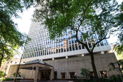 apt-1105-1 Scott St, Chicago, IL, 60610-5247 | Card Image