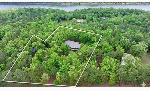 648 Dequeen Lake Rd, De Queen, AR, 71832-9257 | Card Image
