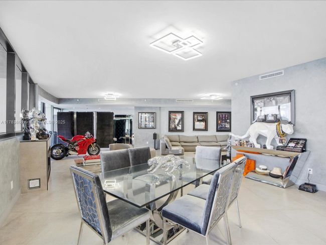 APT-5505 - 18555 Collins Ave, Condo with 3 bedrooms, 5 bathrooms and null parking in Sunny Isles Beach FL | Image 14
