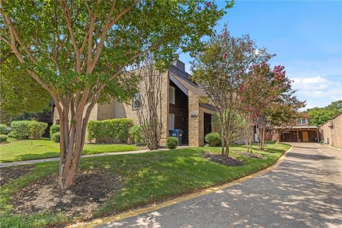 1530 Wolf Run, College Station, TX, 77840-3135 | Card Image