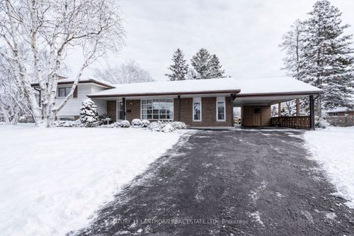44 Burns Ave, Belleville, ON, K8R1G2 | Card Image