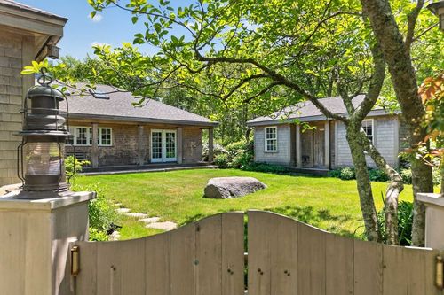 300 North Rd/18 Belhaven Way, Chilmark, MA, 02535 | Card Image