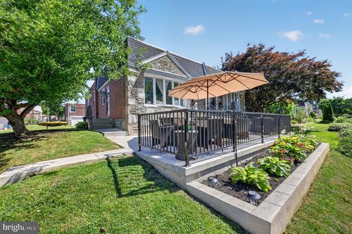8527 Algon Ave, PHILADELPHIA, PA, 19152-1001 | Card Image