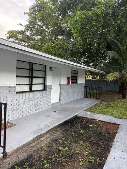 apt-1-4100 Sw 19th St, West Park, FL, 33023-3588 | Card Image