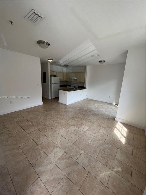 302-211 W 79th Pl, Hialeah, FL, 33014-4342 | Card Image