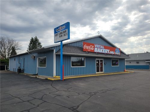 176 Vestal Pkwy E, Vestal, NY, 13850-1611 | Card Image