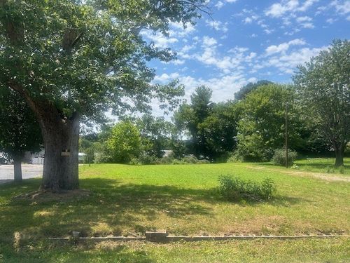 307 W End Ave, Mcminnville, TN, 37110-1946 | Card Image