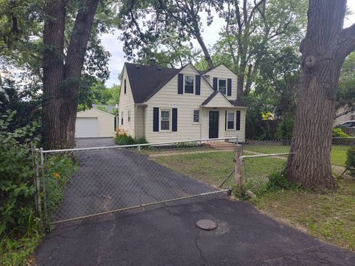 1720 Hiawatha Trl, Round Lake Heights, IL, 60073-1114 | Card Image