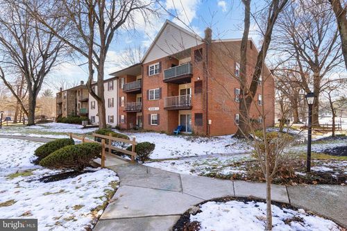 176-176 Drummers Ln, WAYNE, PA, 19087-1528 | Card Image