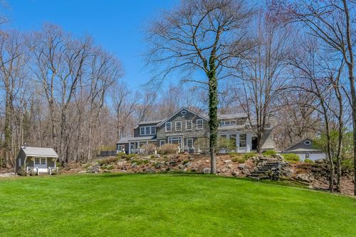 2 Dogwood Ln, Darien, CT, 06820-5511 | Card Image