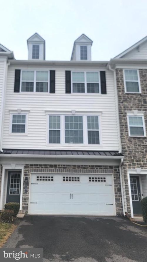 201 Cadence Ct, COLLEGEVILLE, PA, 19426-1335 | Card Image