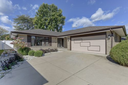 17032 University Ave, South Holland, IL, 60473-3546 | Card Image