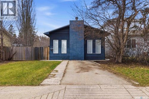 445 Av U S, Saskatoon, SK, S7M3C4 | Card Image